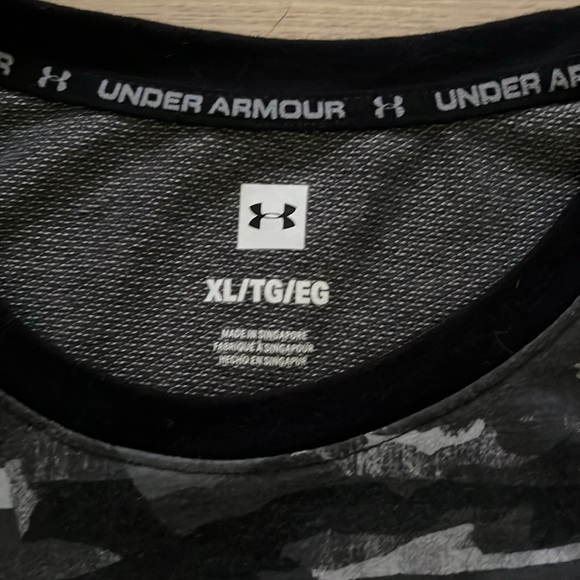 Under Armour Camo Tee - Picture 2 of 5